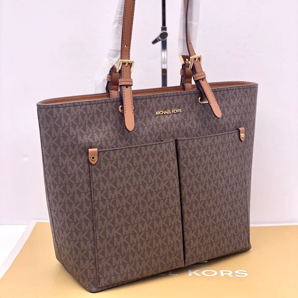 Michael Kors chic versatile